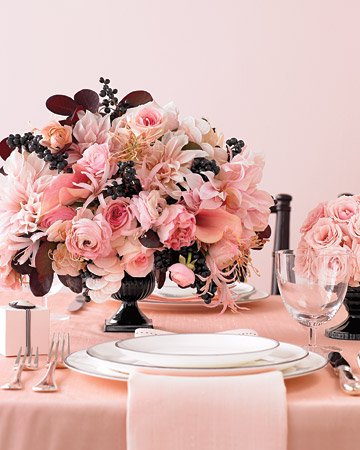 An elegant tablescape for your Valentine wedding